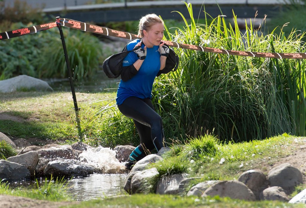 Julia Vogel springer olika typer av lopp, allt från vanliga motionslopp till med hinderbaneliknande lopp. Foto: Privst